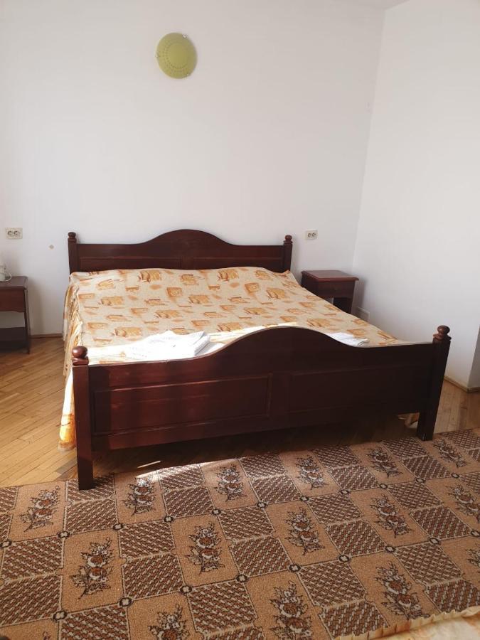 Motel Balcost Piatra Neamt Exterior photo